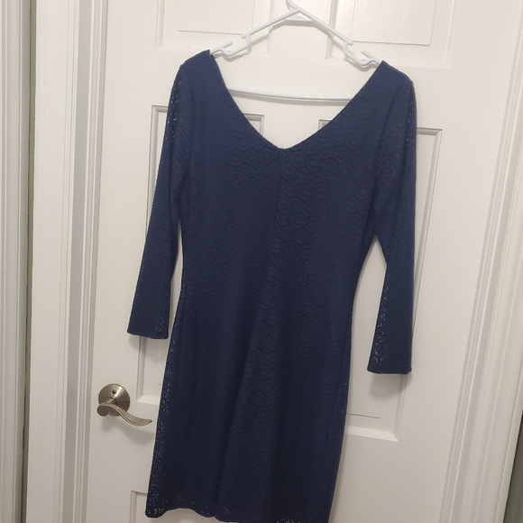 Lilly Pulitzer Navy Alden Tunic Dress Embroidered Neckline V-Neck Medium - Picture 11 of 12